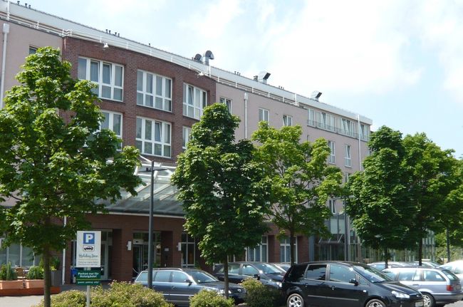 インフォメーションでドレスデンカード購入、そのままホテルへ。