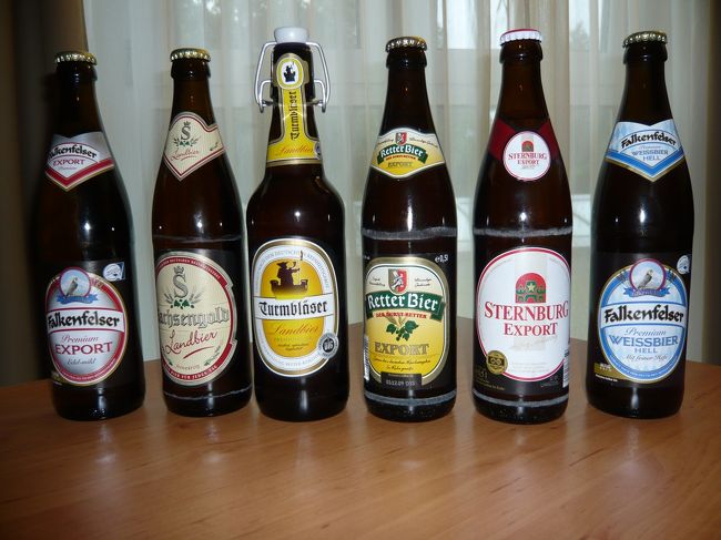 ブラウハウスからの帰り、ホテル近くのスーパー（Ｎｅｔｔｏ）で買い物。<br />これだけで　２，７７ユーロ（５００cc）　勿論税込み。少しずつ違った味で　さすがビール大国！　