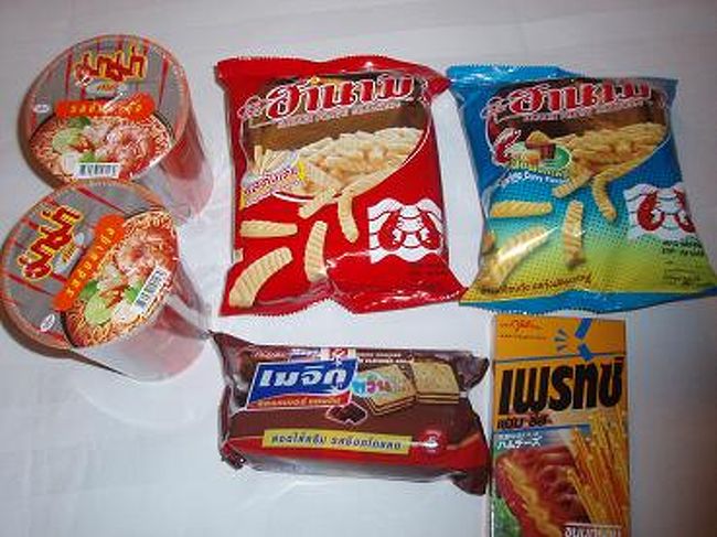 ホテル近くのセブンイレブンで購入♪<br />カップラーメン・かっぱえびせんぽいお菓子<br />プリッツ・ハムチーズ味もありました！