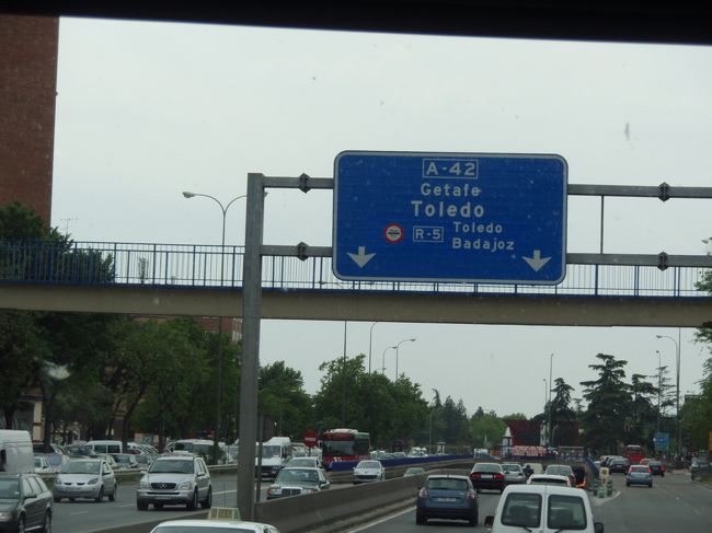 トレドへ向かうバス車内からの写真。