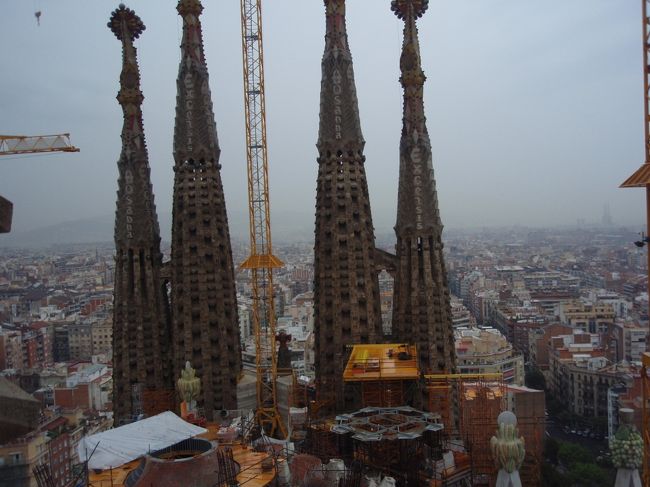 サグラダ・ファミリアからバルセロナ市内が一望できた。