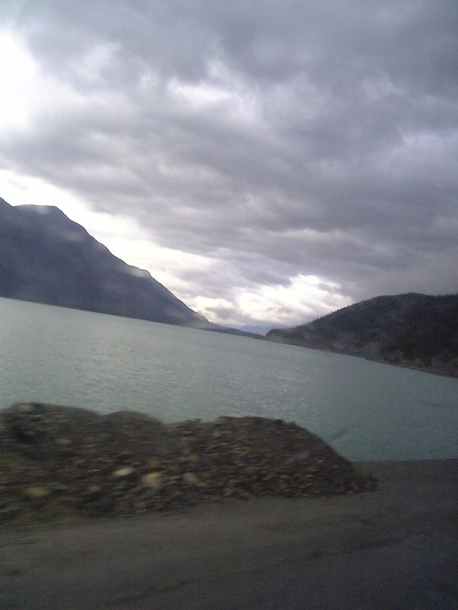 湖なのか、川なのか、水がいっぱい！