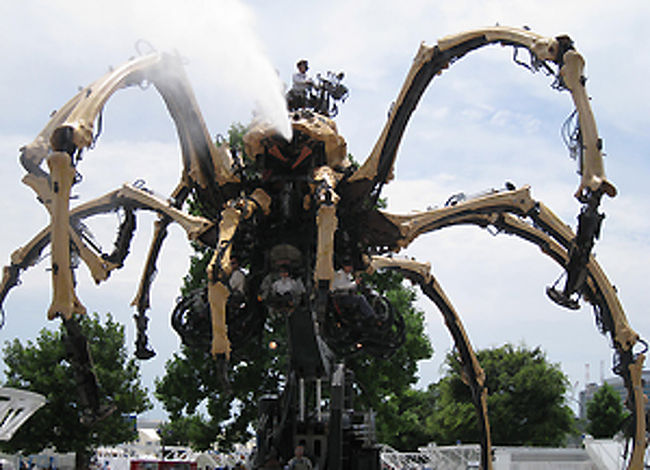 そして早速Y150はじまりの森へ入場。横浜物語りの展示場では横浜の開港の歴史が展示されていました。<br />そして今回の目玉の「ラ・マシン」。