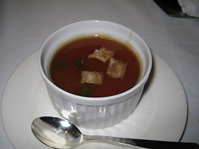 フカヒレ入り中華風茶碗蒸し<br /><br />これは普通の茶碗蒸しに、フカヒレの入ったあんかけがかかっているのですが、まあ、普通の味でした。