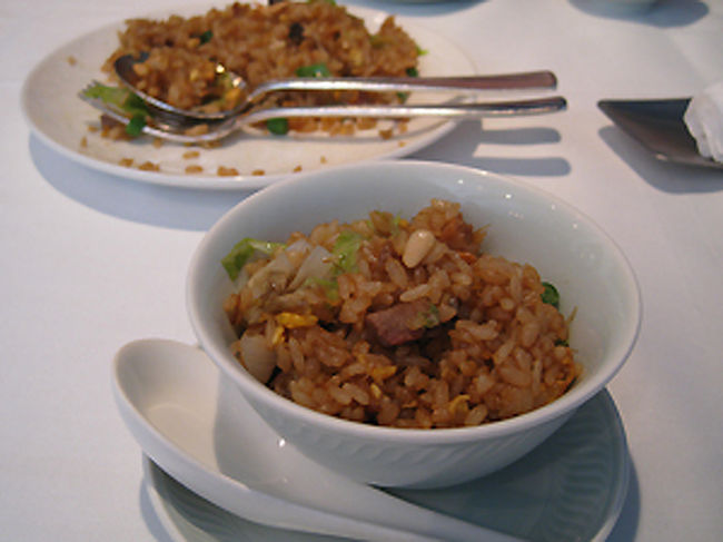 フカヒレ入り五目炒飯<br /><br />このチャーハンも別にフカヒレが入っていなくてもいても味は違わないのでは？という普通の味でした。