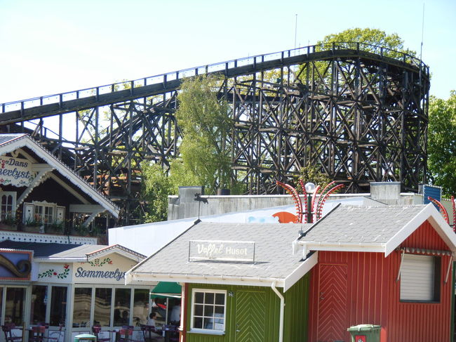 北欧最大で世界最古といわれる木造ジェットコースター。