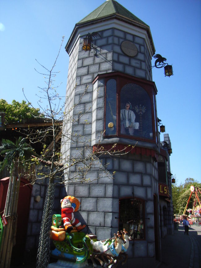 何かの館。ここにもサンタクロース。