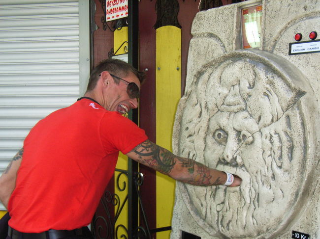 あ、挟まれた！