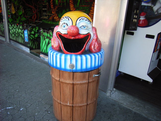 ゴミ箱もかわいい。