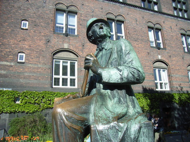 こんな顔をしている。