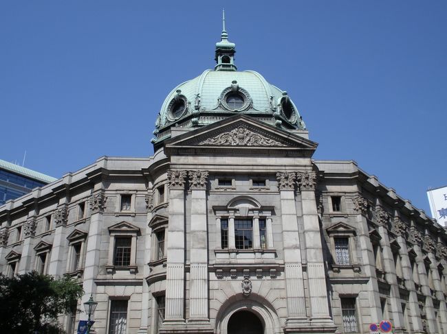 いい天気です！。関内にとまっていたので、馬車道駅までのあいだにみつけました。素敵な建物。歴史博物館です。（行く時間がなかったですが･･･）