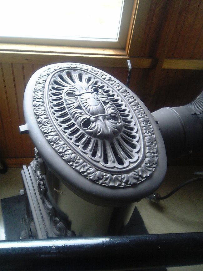 列車の中にある暖炉。