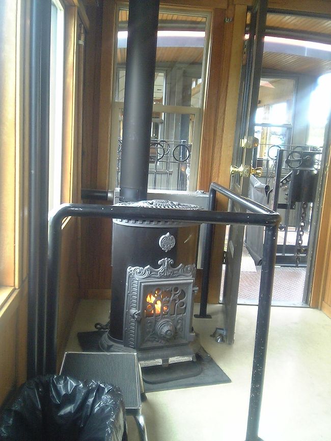 遠くから見るとこんな感じ。