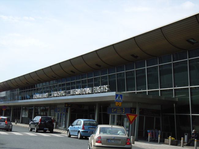 ヘルシンキ・ヴァンター空港に到着。