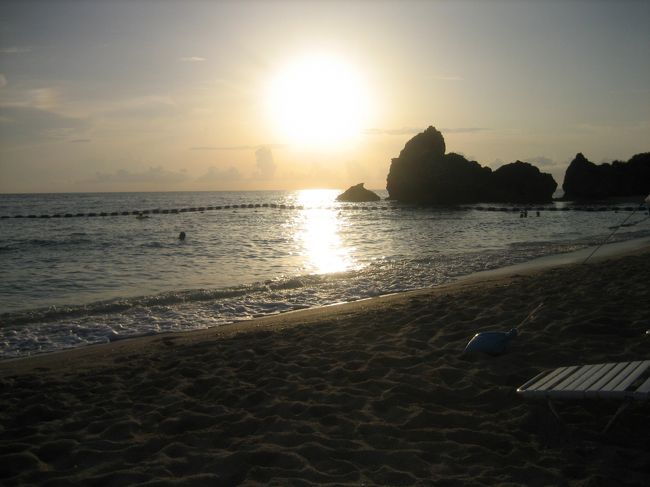 この日の日の入りは19：26<br /><br />きれいなサンセットです。<br />海水浴は19時まで。<br />