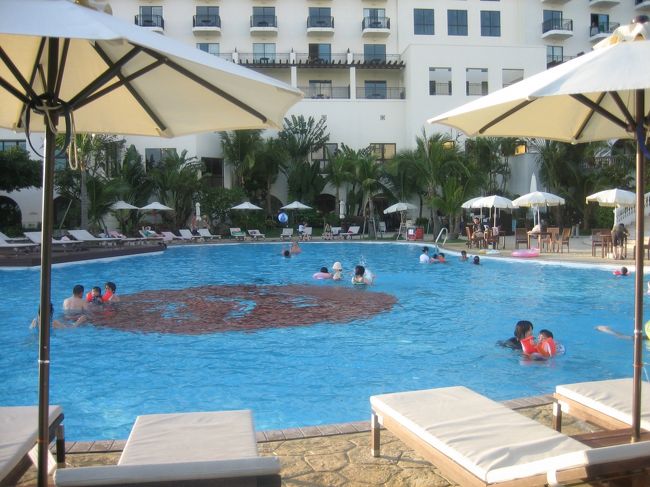 プールは19時30分まで。<br /><br />もうちょっと泳ぎたかったな