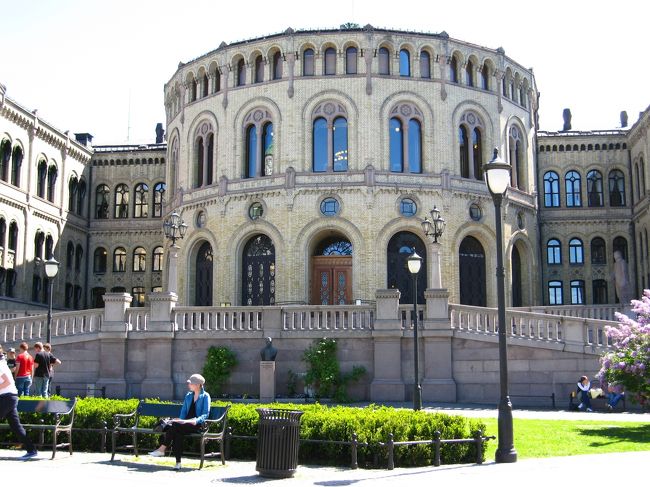 あまり大きくない建物ですが、国会議事堂です。<br /><br /><br /><br />詳細は、ホームページを御覧ください。<br />http://www.mamada.jp/Tabi/index.htm