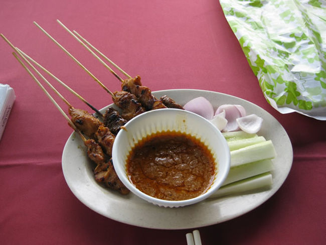 サテー。<br />帰りの機内でも食べるのだが、これは大好物です。