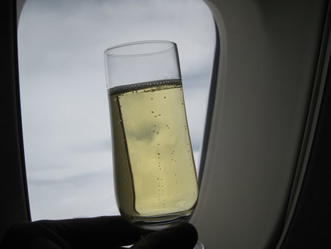 無事成田に着くように、お酒でお浄めです(笑)