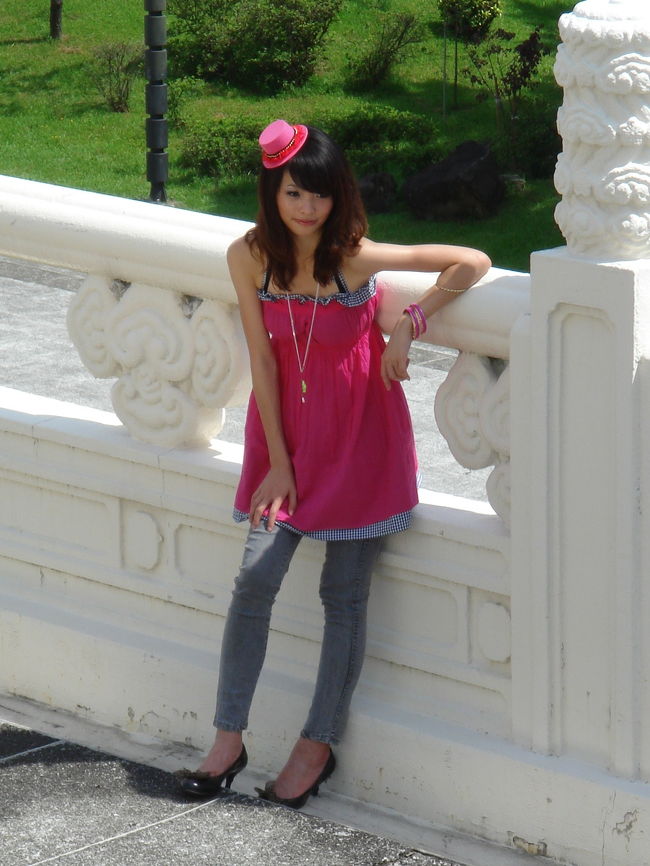 鼎泰豊での食後、再び中正紀念堂へ。<br /><br />モデルさんかな？撮影会をしていました。