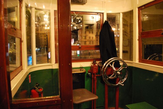 本日2回目です。<br />今回はいいポジションで載ったので、車内の様子を撮れました。