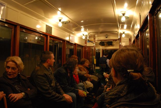 みんな観光客ですね。