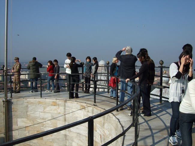 斜塔の最上部。