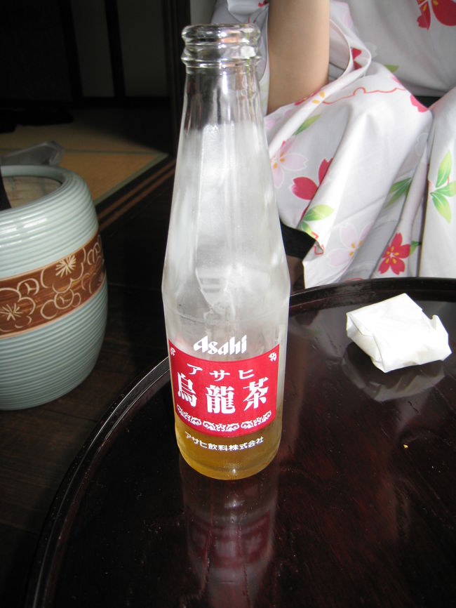 サービスでウーロン茶とミネラルウォーターが２本サービス☆<br />曇りの予報がやや晴れで暑かったのですぐになくなりました(笑)