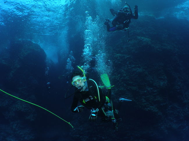 とりあえず早くイントラさんの側にくっついてましょ。<br /><br />って　勝手なひよこダイバー自分のバディどこにいるのか全く無視。<br /><br />あまり進歩のないひよこですが、楽しいダイビングでした。<br /><br />