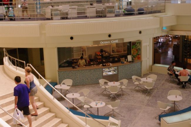 この春にANAインターコンチネンタルとしてリブランドオープン。<br />2,3月と2ヶ月休業し、お部屋などの大改装を行なったばかり。<br /><br />インターコンチネンタルというブランドがついたことで、海外からのお客様も増えたとか。<br />