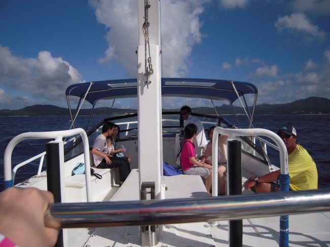 2番目は私の番。<br /><br />ベンチに座り、前の手すりにつかまると出発！！<br />イェイ！！