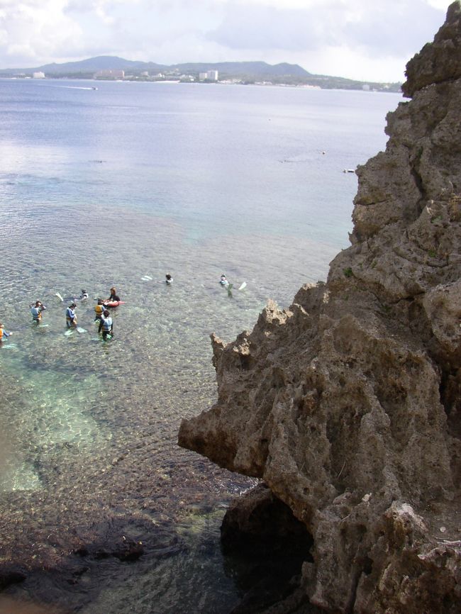 朝に来て正解でした。<br /><br />朝の方が青の洞窟も（光の屈折の角度の関係で）綺麗らしいです。