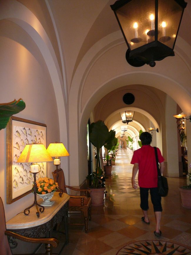 ホテルに戻りシャワーを浴びたらランチの時間。<br /><br />アリビラ内の「金紗沙」に向います。