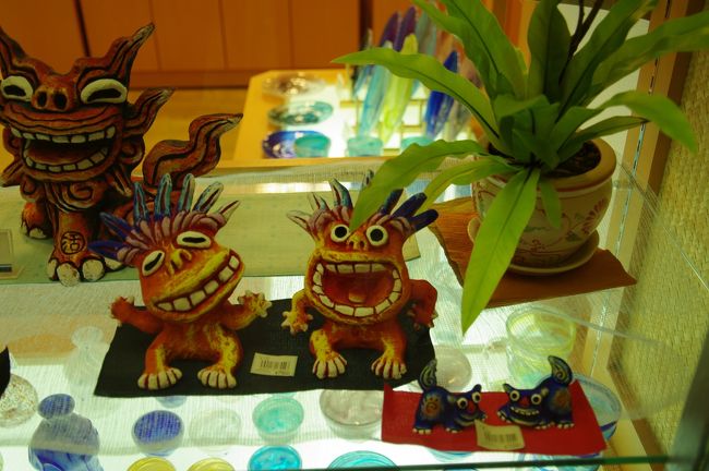 売店に売っていたシーザー。<br />右下の青いのとどうしても目があってしまい<br />買ってしまいました。<br />1680円。<br /><br />