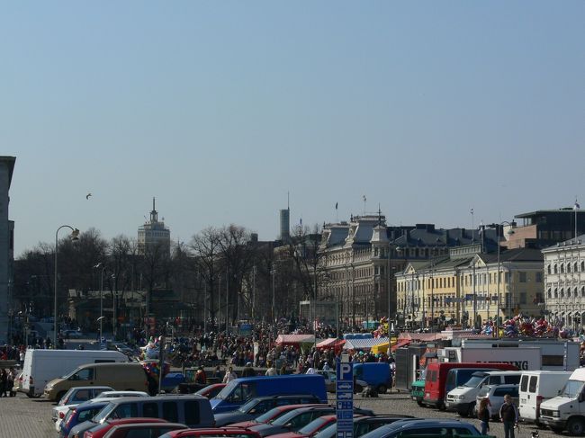 それにしてもすごい人。<br />メーデーってそんなに？？