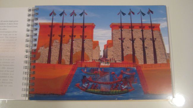 昔はこんな感じだったとか・・<br />ガイドさんが持っていたのが<br />ほしくてエジプトで購入してもらった本より