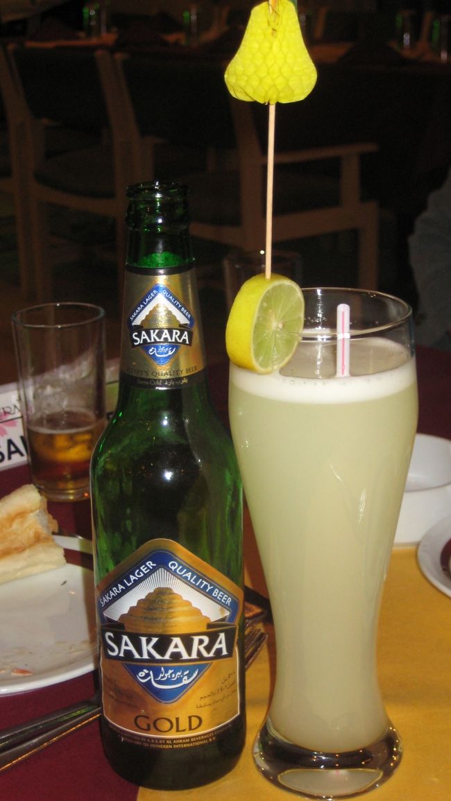 夕食<br />いつもはマンゴージュースやらをいただいてましたが<br />今夜はレモンジュース<br />ちょっとかわいい飾り付<br />日本にあったなーこの飾り<br />いつもより量も多く全部いただきましたが・・<br />たぶんこれがあたった！！！！！！！！！！！！<br /><br />ここの後始まる<br />定番下痢と嘔吐と発熱<br />知る由もなく・・・・・・・<br />フルーツならそれだけなんだが・・<br />レモンはそのままでは飲めない<br />水とか足してるのか<br />