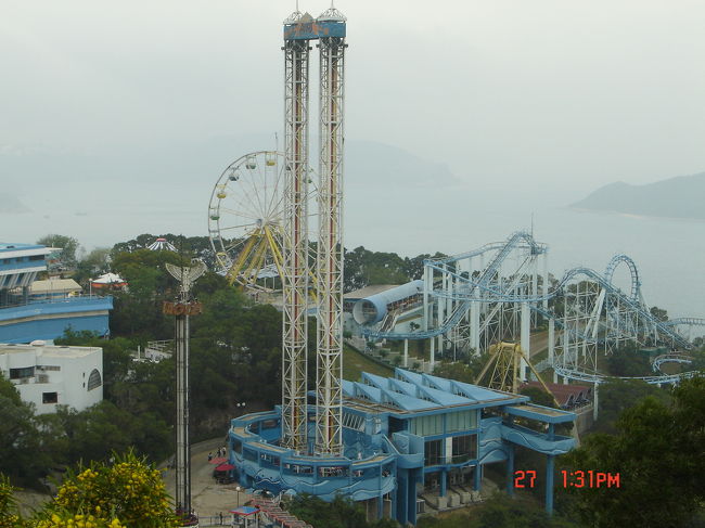 お子ちゃまが喜ぶミニ遊園地のほかに　絶叫マシーンもいろいろありました<br /><br />オーシャンパークというだけに　アシカやいるかのショーもあります<br />