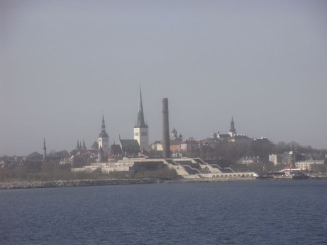 あっという間に時間が過ぎて、タリンの町が見えてきた。