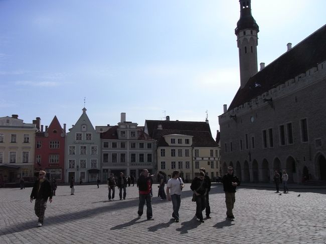 旧市街の中心地、ラエコヤ広場に到着。