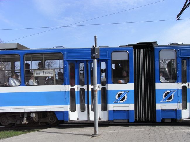 タリンの交通機関トラム。