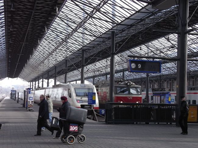 ヘルシンキ中央駅の電車乗り場。