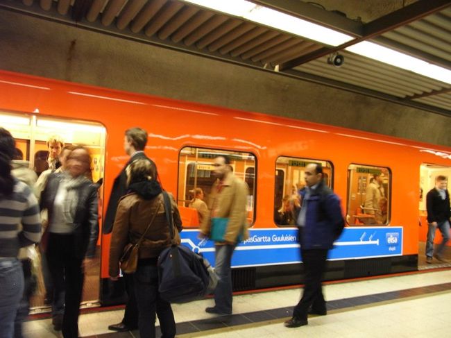 それなのにゴミゴミしていない地下鉄。これなら地下が苦手な私でも大丈夫。