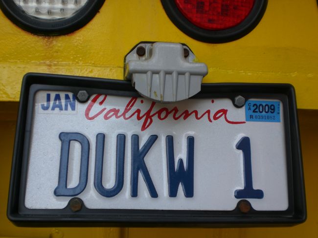 水陸両用のBay Quacker<br />ダックの形をしててナンバーも”DUKW 1”<br />時間がある方はいかがでしょうか？