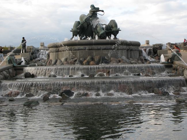 ｶｽﾃﾚｯﾄ要塞の『ｹﾞﾌｨｵﾝの泉』へ行きました。