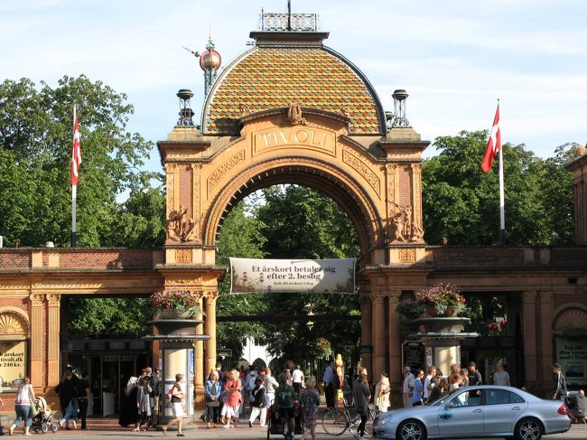 白夜の北欧。まだまだ遊べます。<br />本日の締めは『ﾁﾎﾞﾘ公園』。