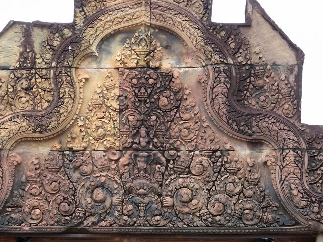 バンテアイスレイの東門。<br />色が違うのは修復された跡。<br />