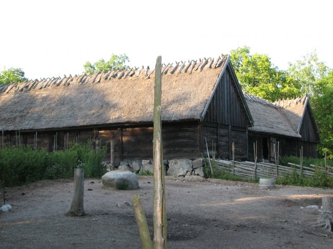 これは確か牛舎？のようなもの。<br />昔の日本っぽい。