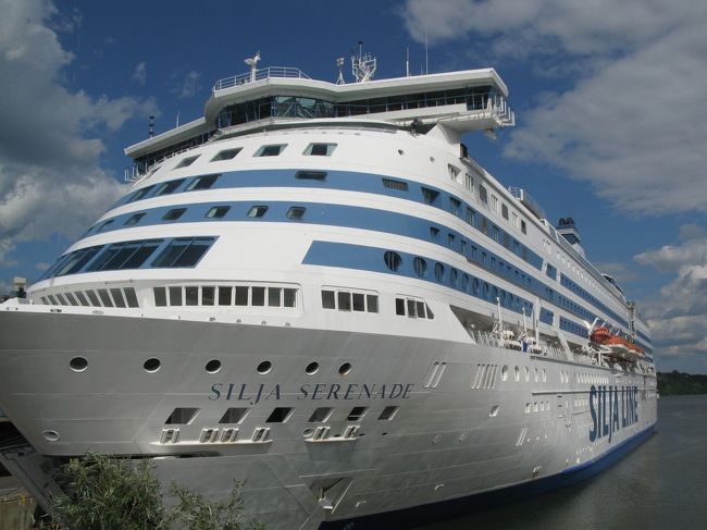 これに乗ってﾍﾙｼﾝｷへ移動。<br />初めての船旅、すごく楽しみ。