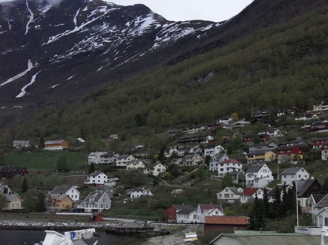 こんなところにも民家がある。冬になると生活が大変だろうなぁ。